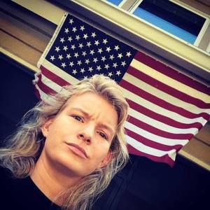 Meet your Posher, Nadia